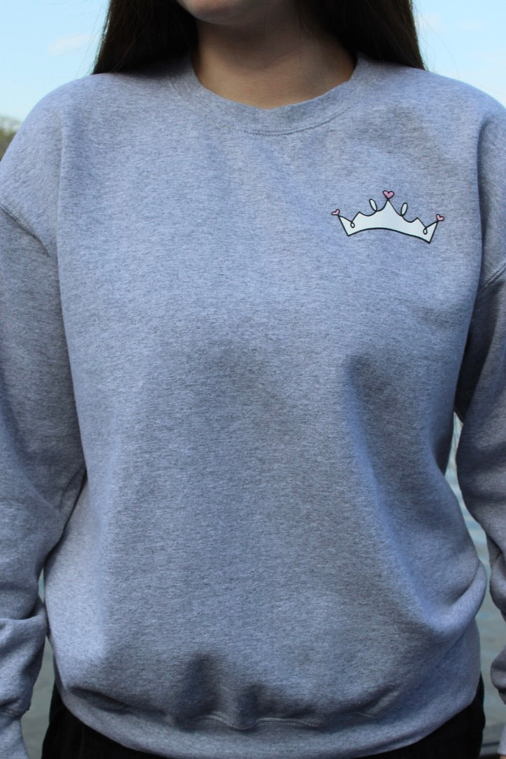 BOOTS WITH GLAMOR CREWNECK